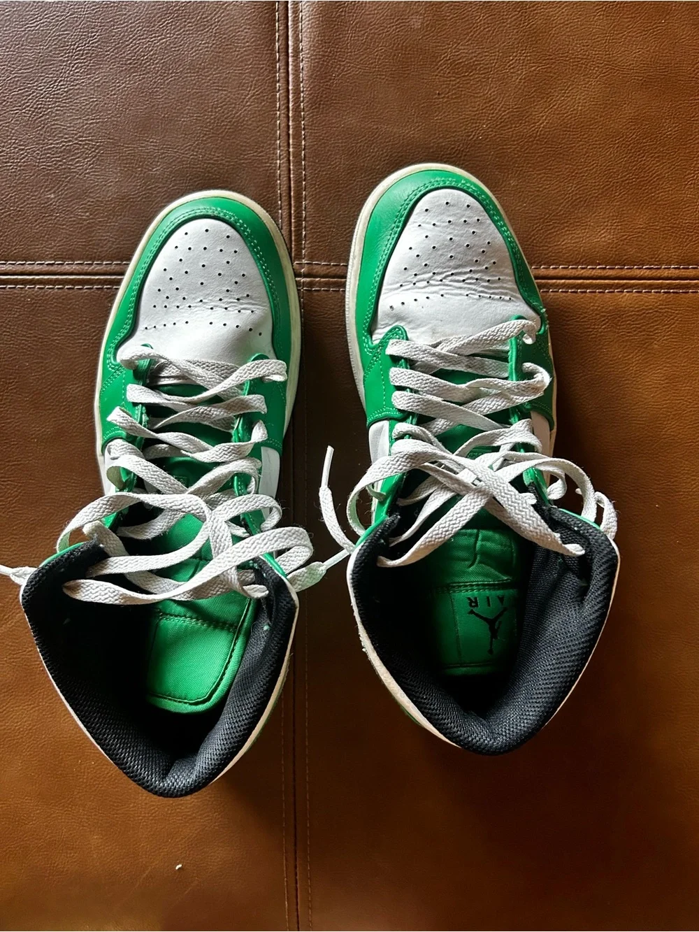Nike Air Jordan Low in White and Green